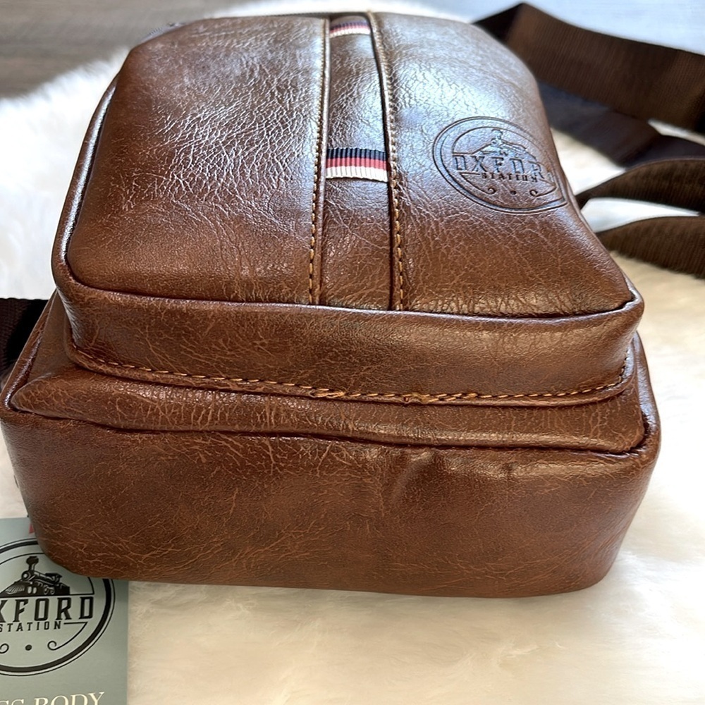 Oxford Station Vintage Style Unisex Crossbody Sling Bag Brown Vegan Leather - Picture 8 of 13